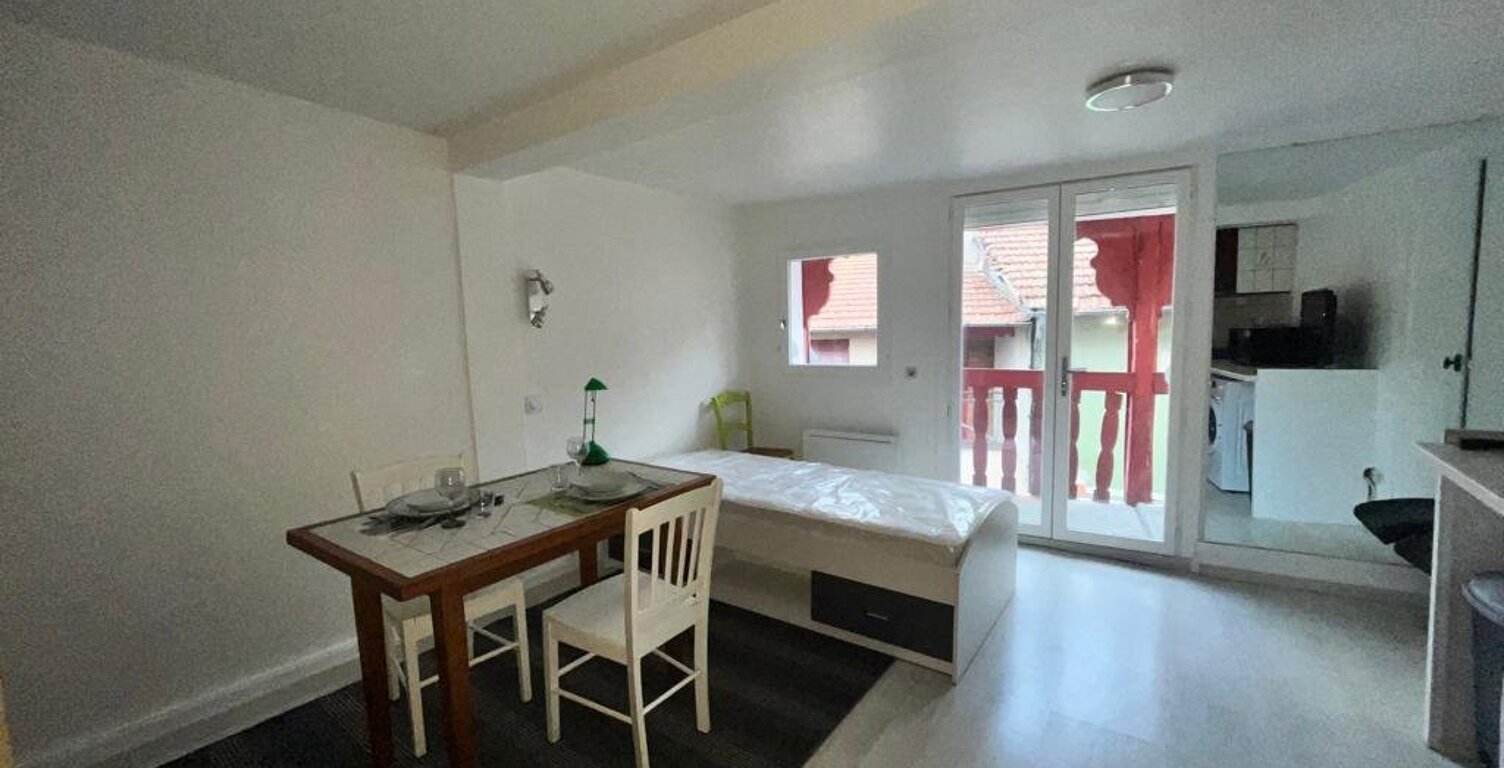 Location appartement 1 pièce 20 m² à Tarascon-sur-Ariège (09400) — photo 1