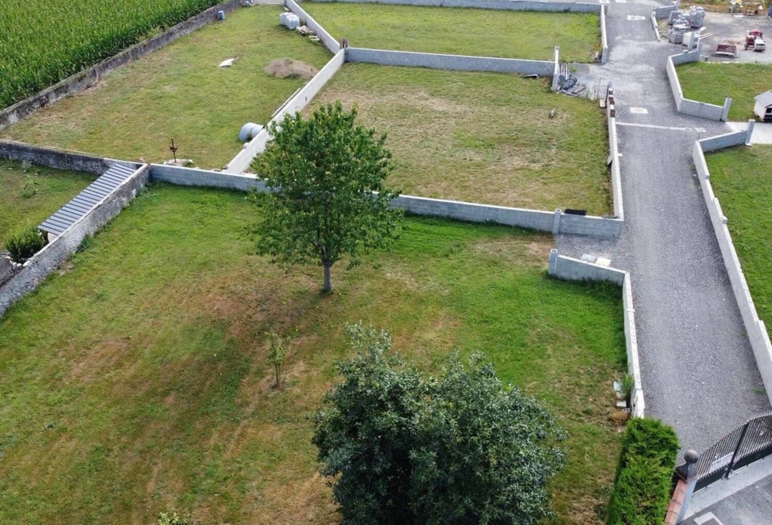 DERNIER LOT Terrains Boeil Bezing  862 m² avec vue montagnes — photo 1