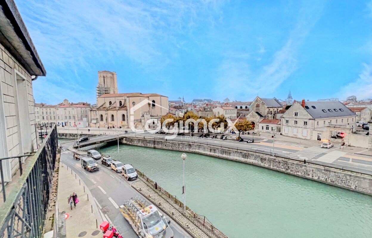 appartement 2 pièces 52 m2 à vendre à La Rochelle (17000)