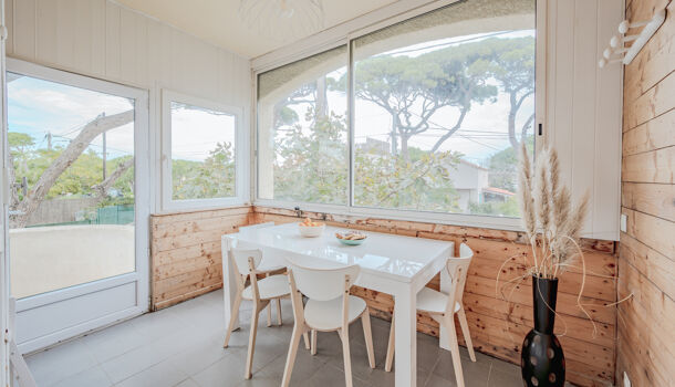 Villa / Maison 6 pièces  à vendre Hyères 83400