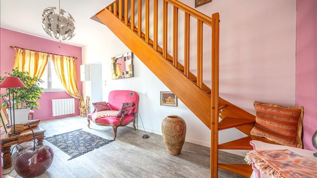 maison 5 pièces 152 m2 à vendre à La Rochénard (79270)