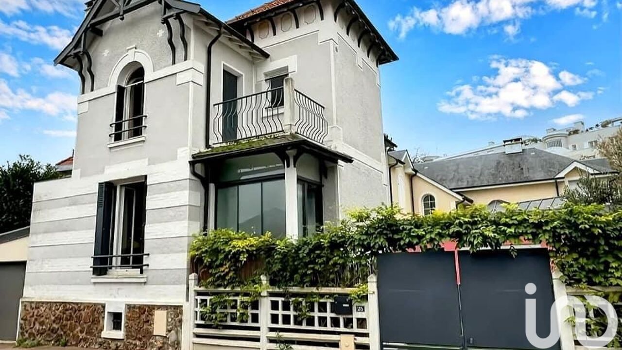 maison 6 pièces 134 m2 à vendre à Sceaux (92330)