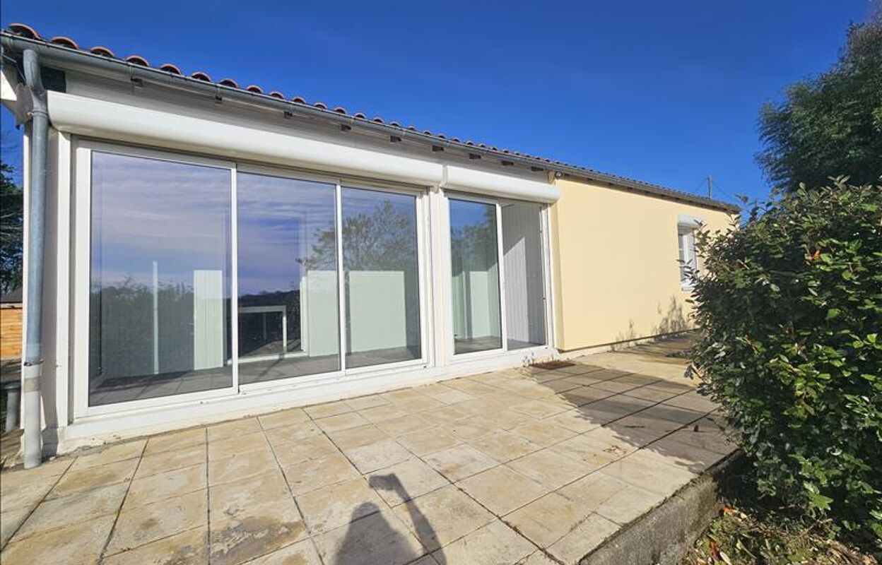 maison 4 pièces 104 m2 à vendre à Montlieu-la-Garde (17210)