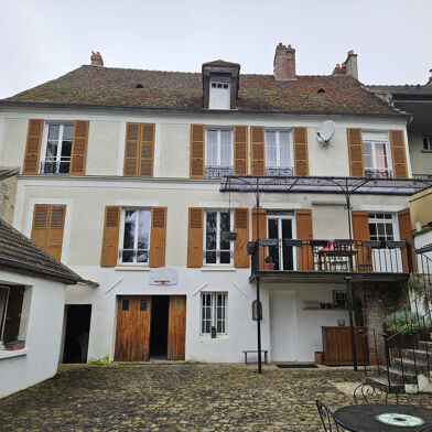 Maison 7 pièces 230 m²