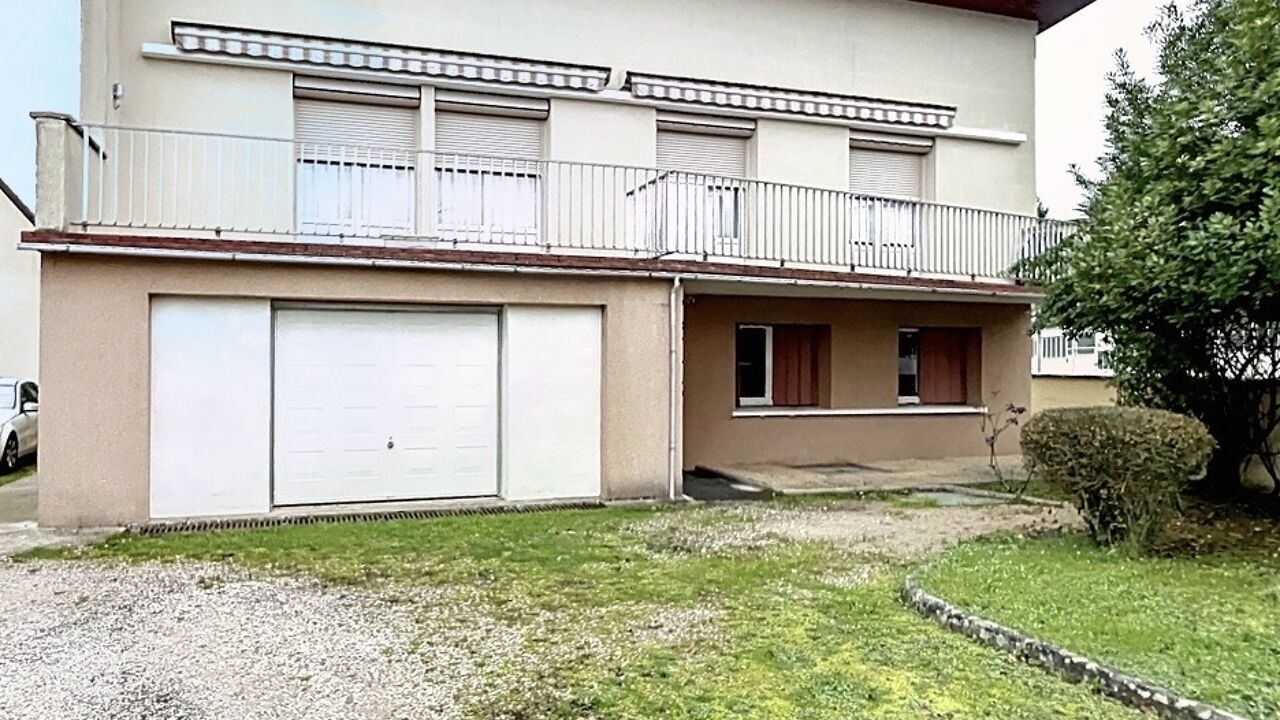 immeuble  pièces 152 m2 à vendre à Gien (45500)