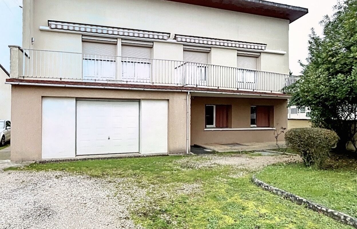 immeuble  pièces 152 m2 à vendre à Gien (45500)