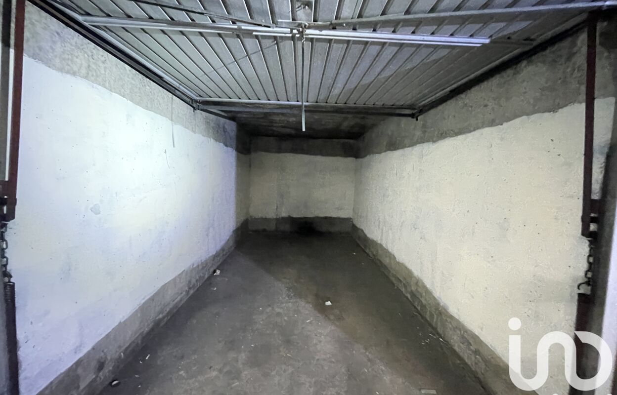 garage  pièces 13 m2 à vendre à Saint-Étienne (42000)