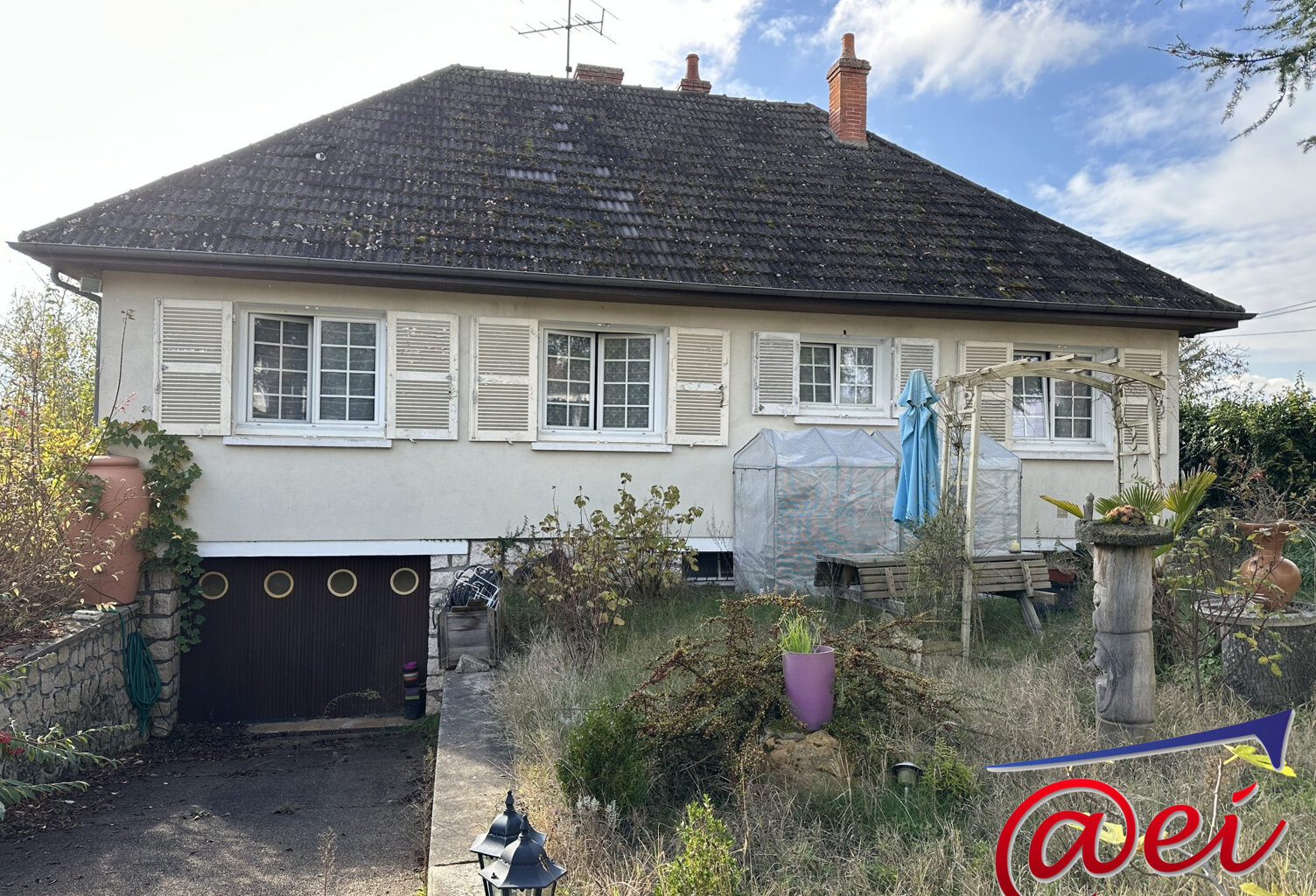 Maison traditionnelle T6 de plain-pied sur sous-sol total sur 14 — photo 1
