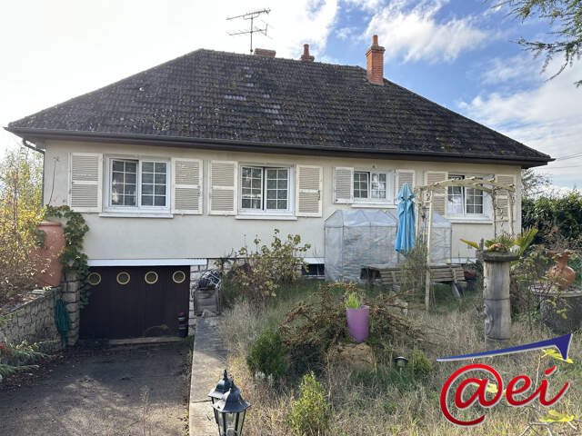 Maison traditionnelle T6 de plain-pied sur sous-sol total sur 14 — photo du bien