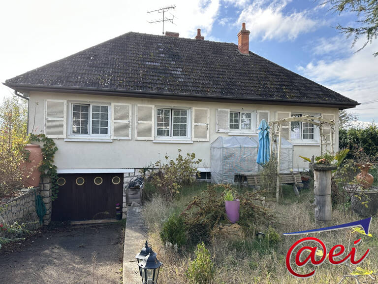 Maison traditionnelle T6 de plain-pied sur sous-sol total sur 14 — photo 1