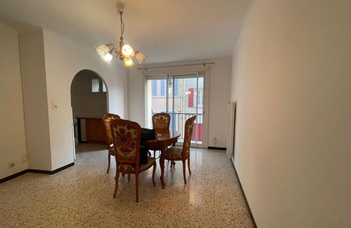 Maison de village avec garage — photo 3