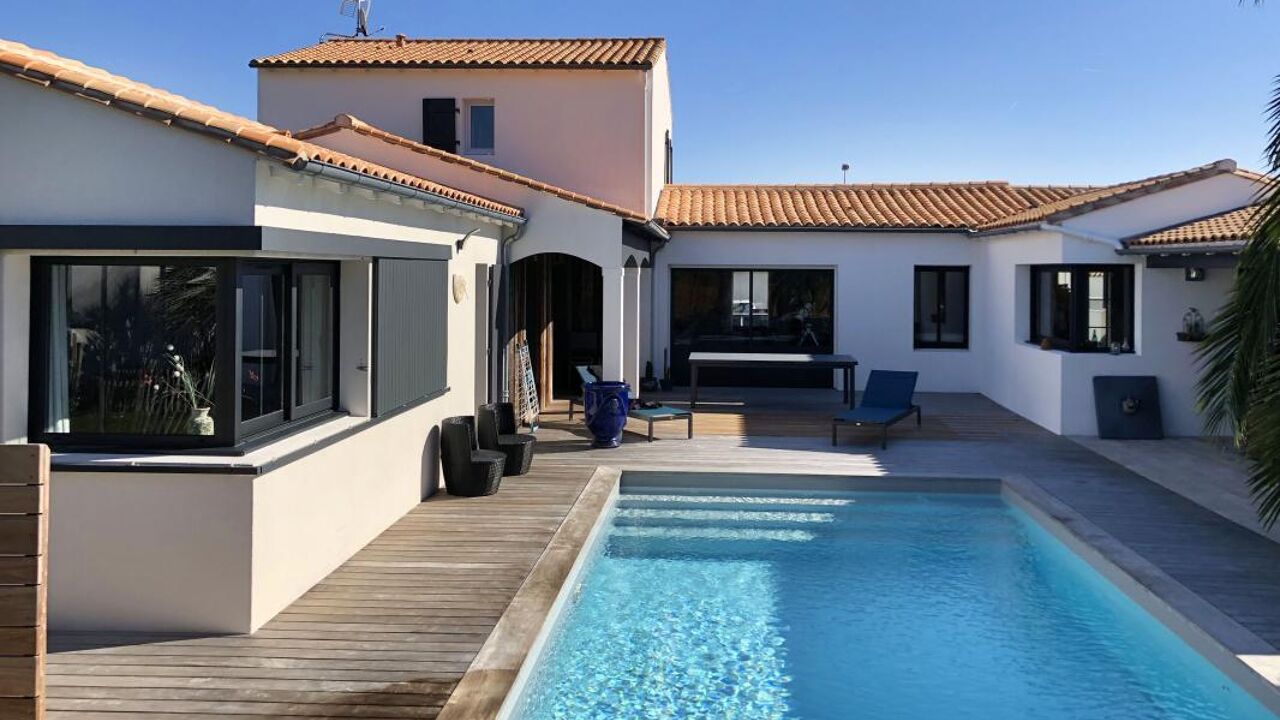 maison 5 pièces 193 m2 à vendre à Rivedoux-Plage (17940)