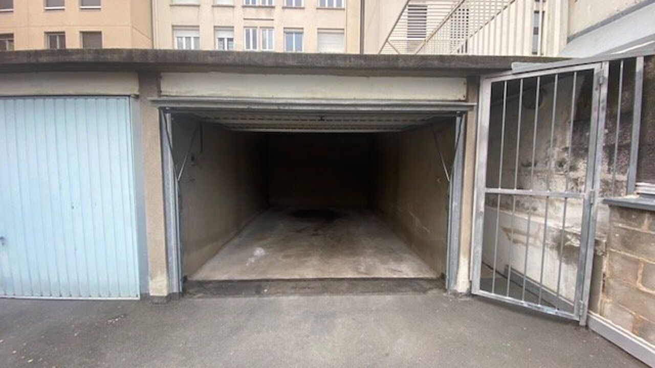 garage  pièces 16 m2 à louer à Saint-Étienne (42000)