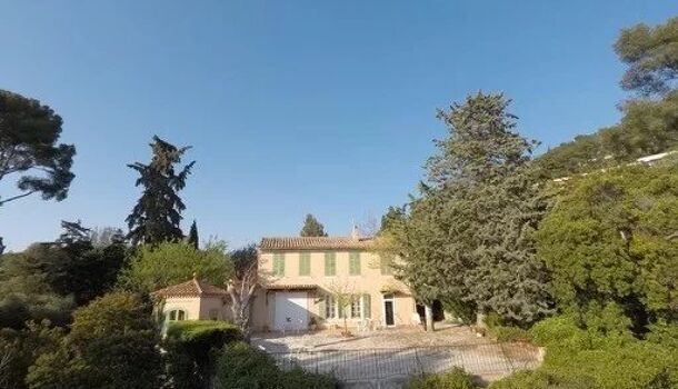 Villa / Maison 12 pièces  à vendre Cassis 13260