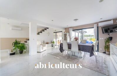 vente maison 790 000 € à proximité de Lansac (33710)