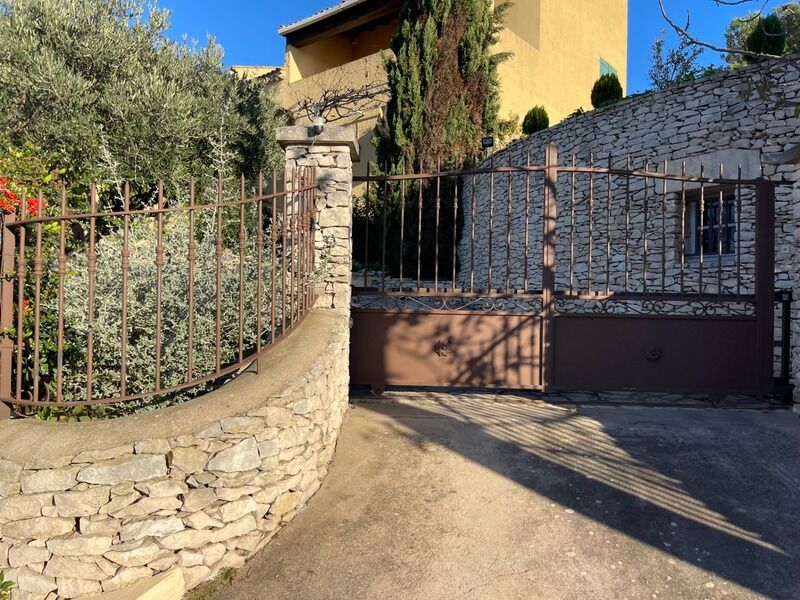 Villa / Maison 7 pièces  à vendre Nîmes 30900