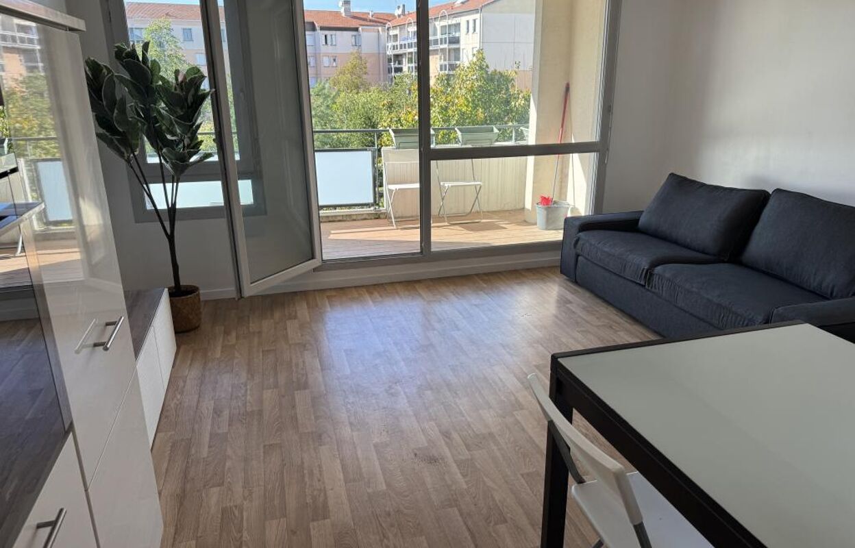 appartement 2 pièces 40 m2 à louer à Saint-Fons (69190)