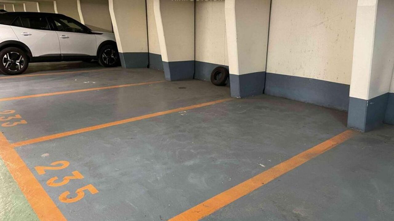 garage  pièces 11 m2 à vendre à Paris 6 (75006)