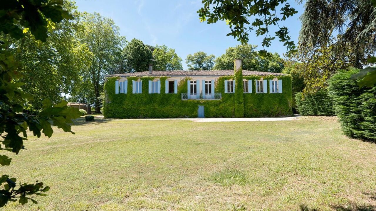 maison 10 pièces 600 m2 à vendre à Yvrac (33370)