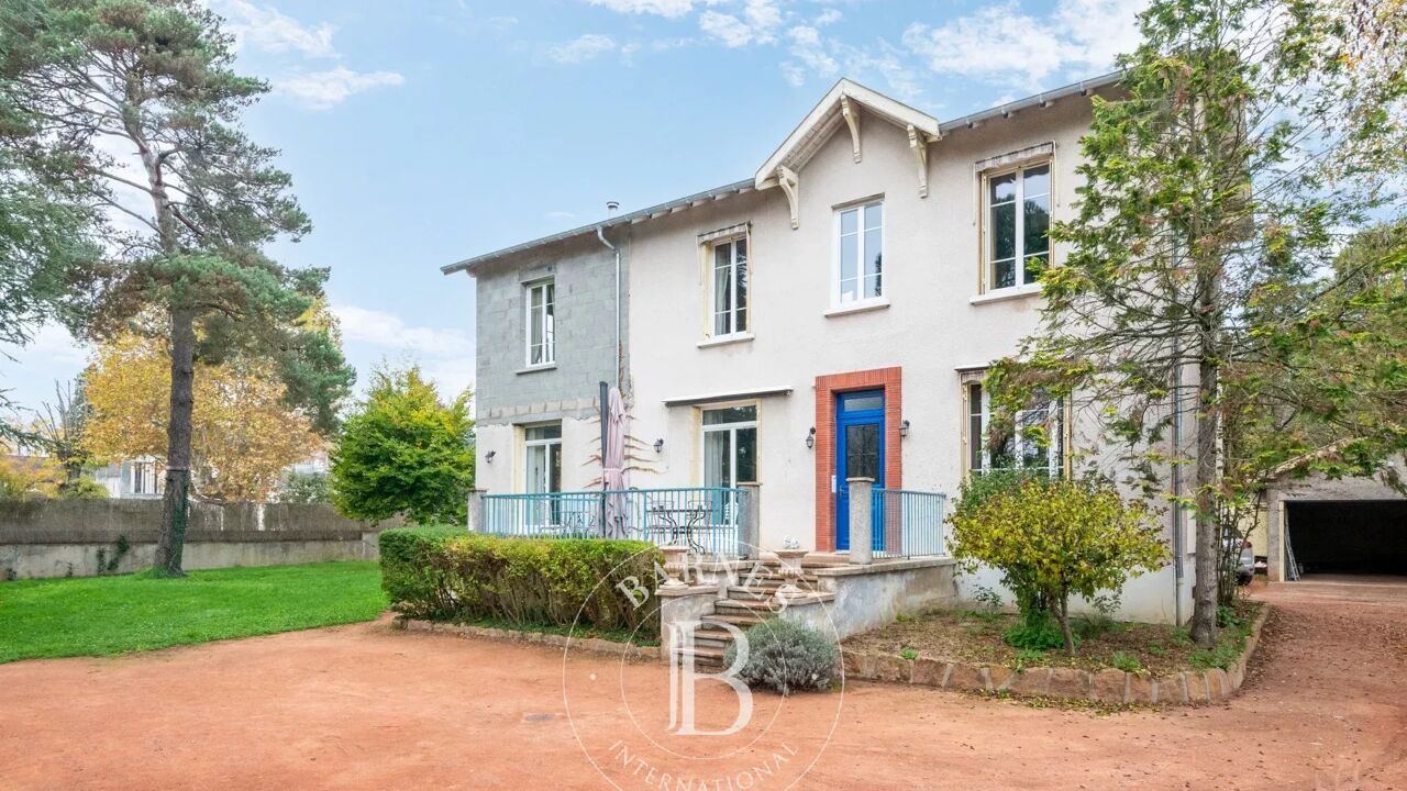 maison 8 pièces 216 m2 à vendre à Tassin-la-Demi-Lune (69160)