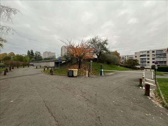 Place dans un garage collectif de 0 pièces principales — photo du bien
