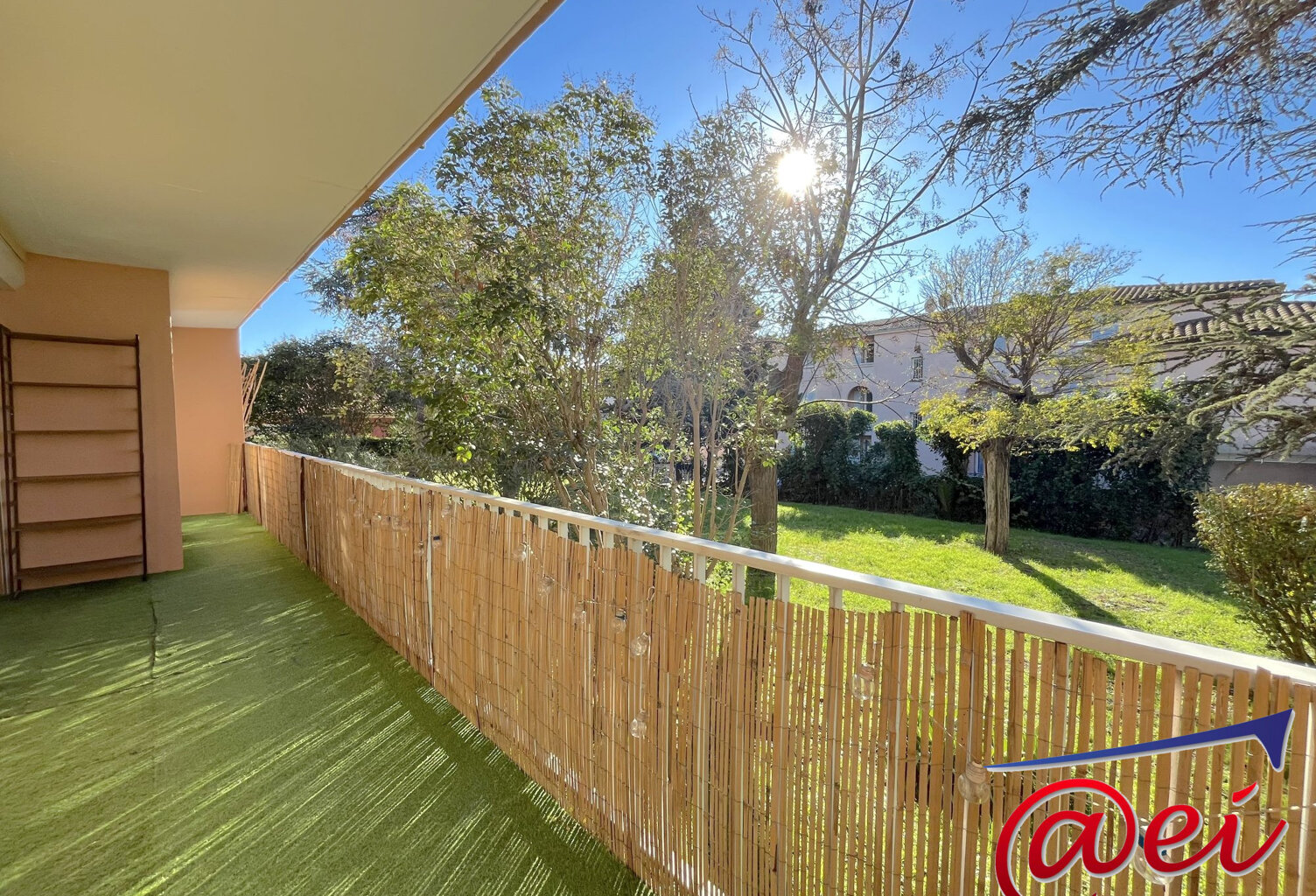 Bel appartement T3 avec balcon au coeur de Six-Fours — photo 1
