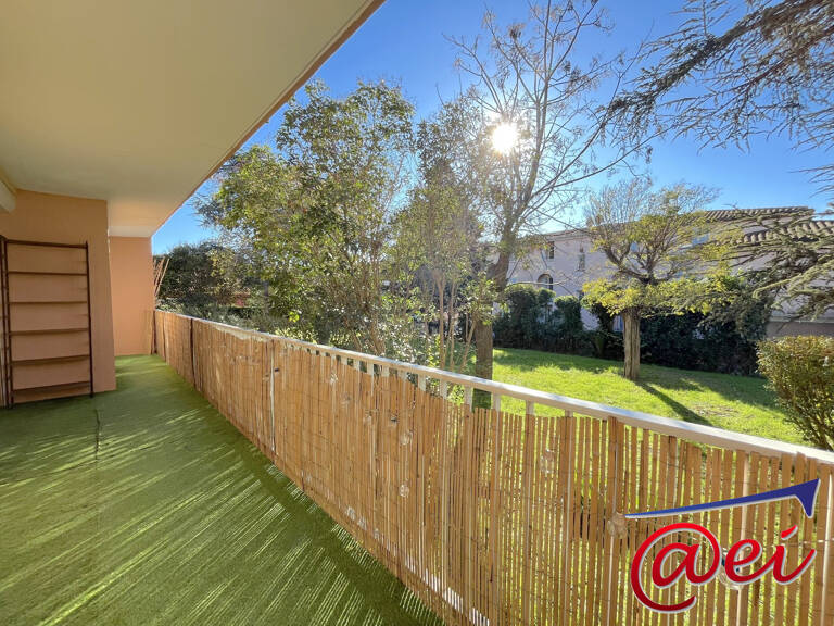 Bel appartement T3 avec balcon au coeur de Six-Fours — photo 1