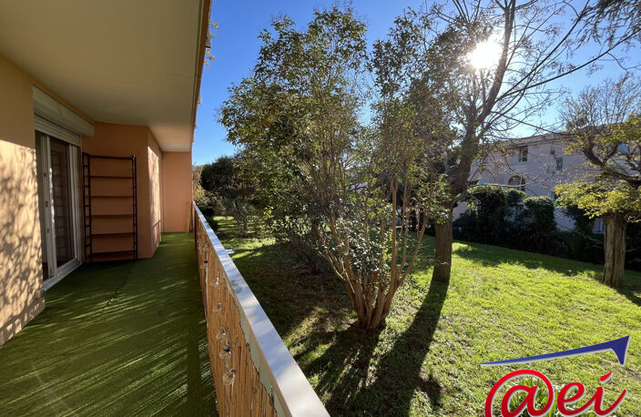 Bel appartement T3 avec balcon au coeur de Six-Fours — photo 5