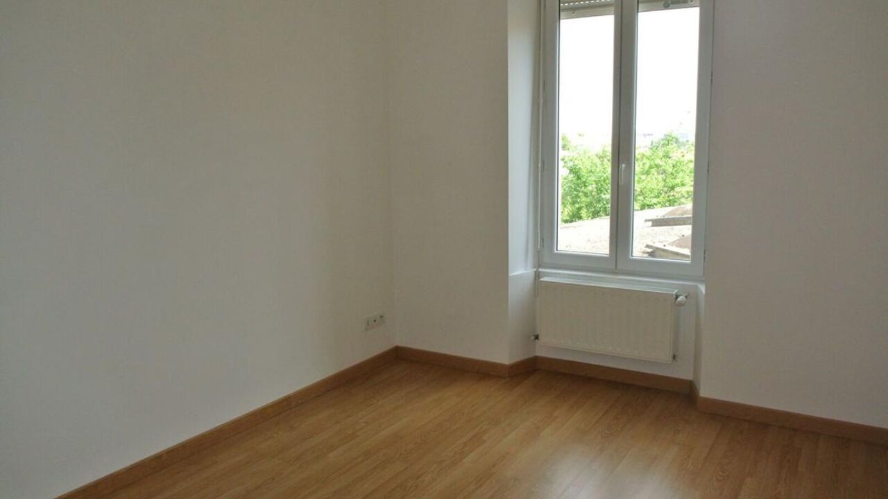 appartement 3 pièces 56 m2 à louer à Commentry (03600)