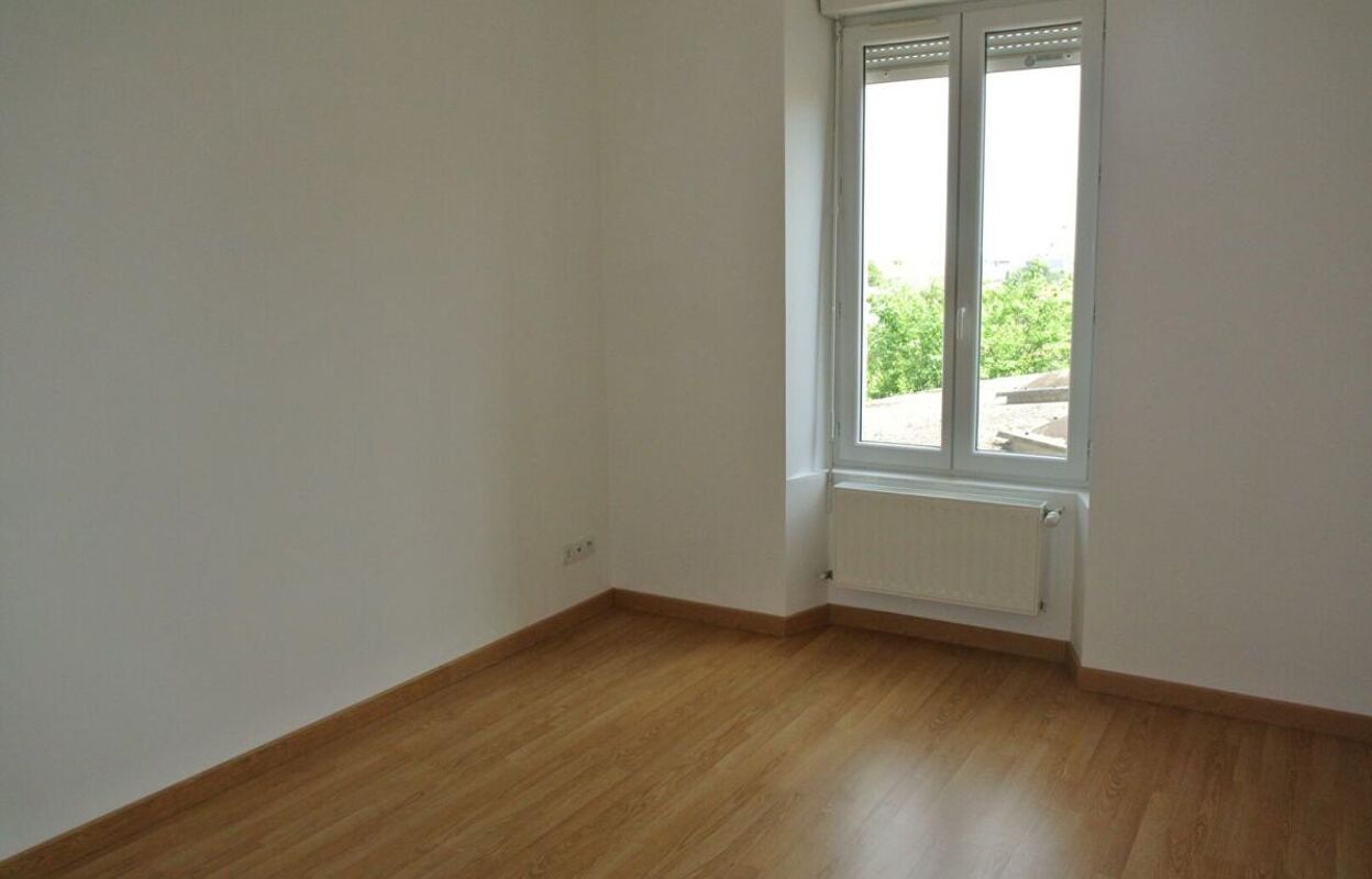 appartement 3 pièces 56 m2 à louer à Commentry (03600)