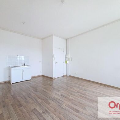 Appartement 3 pièces 425 €