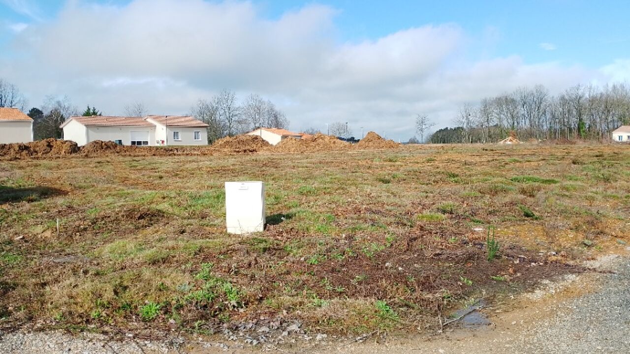 terrain  pièces 1100 m2 à vendre à Annesse-Et-Beaulieu (24430)