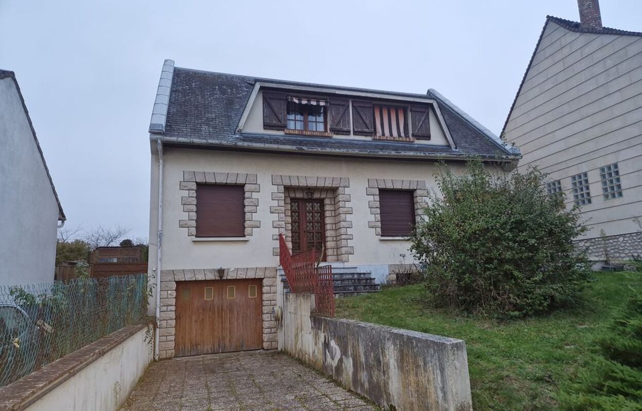 maison 6 pièces 169 m2 à vendre à Étampes (91150)