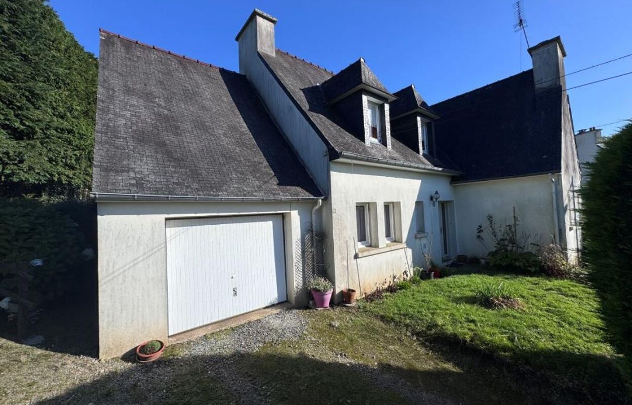 maison 5 pièces 142 m2 à vendre à Rostrenen (22110)