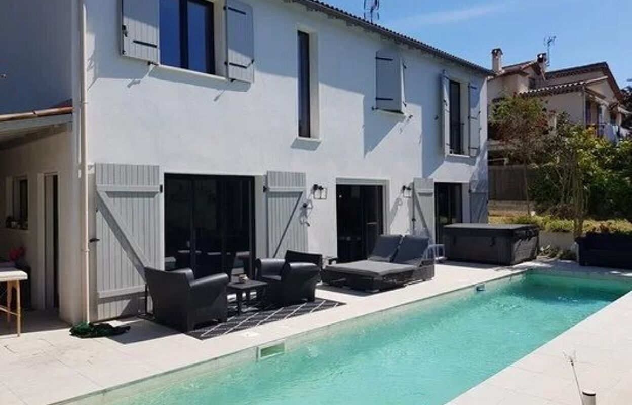 maison 6 pièces 195 m2 à vendre à Antibes (06600)