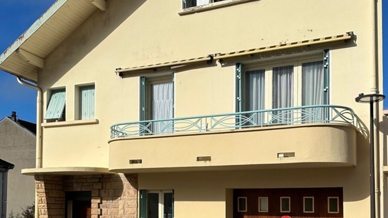 maison 8 pièces 210 m2 à vendre à Oyonnax (01100)