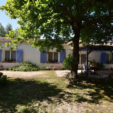 Maison 8 pièces 90993 €