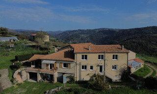 Maison 12 Pièces 273 m² à vendre à Saint-Michel-de-Chabrillanoux (07360)