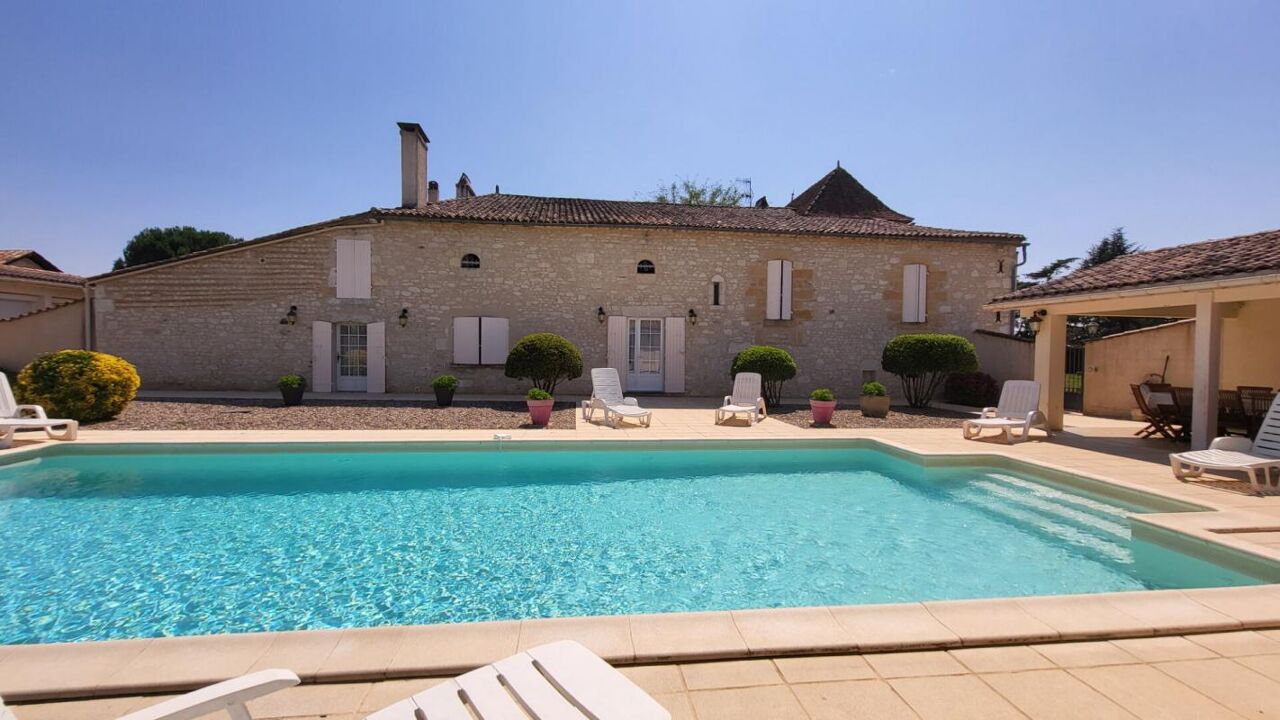 maison 17 pièces 449 m2 à vendre à Bergerac (24100)