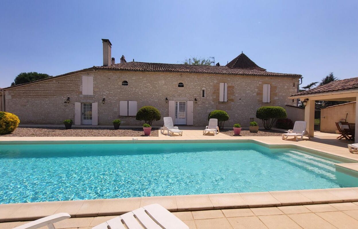 maison 17 pièces 449 m2 à vendre à Bergerac (24100)