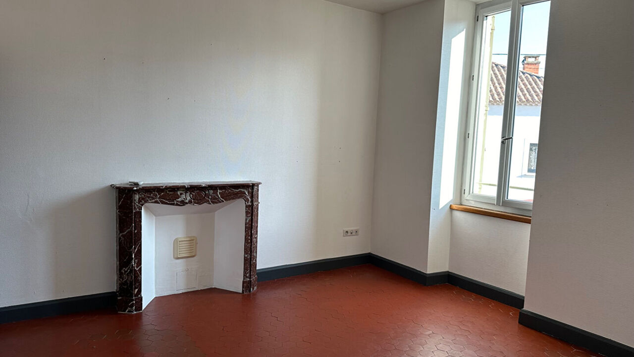 appartement 3 pièces 100 m2 à louer à Saint-Martin-de-Crau (13310)