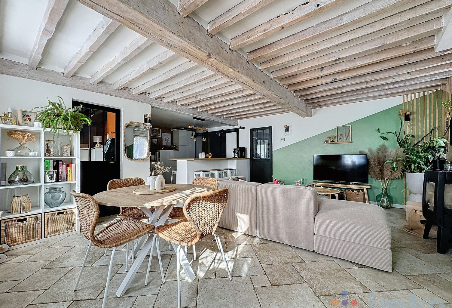 Maison semi individuelle 3 chambres, jardin et garage. — photo 1