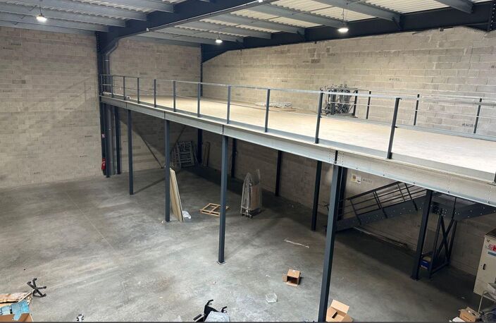 Local commercial Entrepot — photo 3