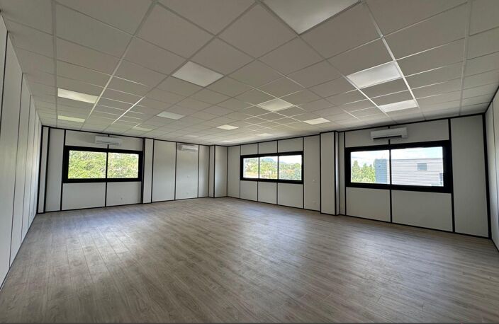 Local commercial ENTREPOT — photo 4