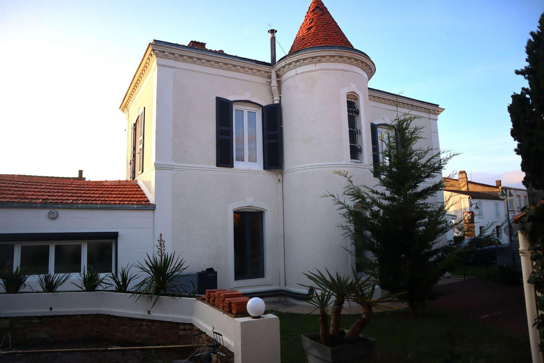 Villa / Maison 5 pièces  à vendre Courçon 17170