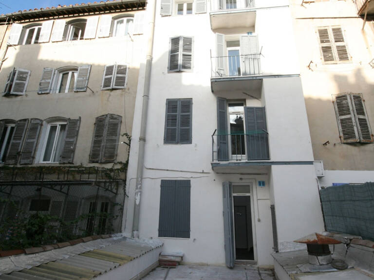 Marseille 1er - Libération / Les Réformés - IMMEUBLE INVESTIS... — photo 1