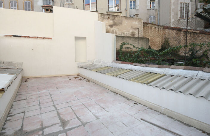 Marseille 1er - Libération / Les Réformés - IMMEUBLE INVESTIS... — photo 2