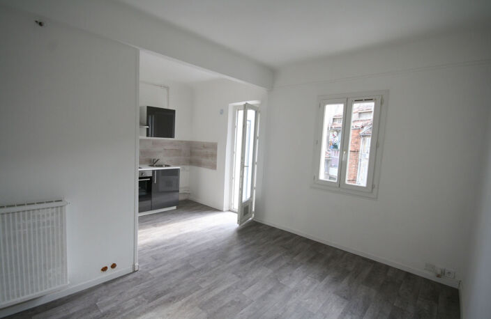 Marseille 1er - Libération / Les Réformés - IMMEUBLE INVESTIS... — photo 3