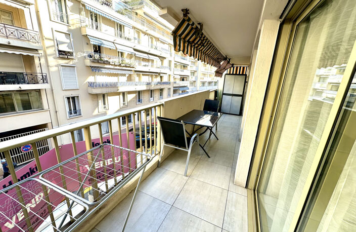 CANNES CENTRE T2 DE 58M2 AVEC TERRASSE 13M2   90M DE LA MER — photo 5
