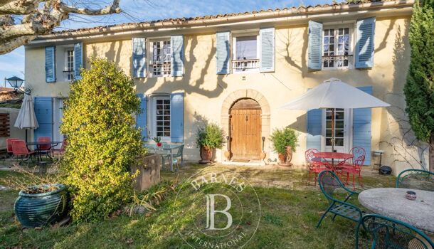 Villa / Maison 9 pièces  à vendre Aix-en-Provence 13100